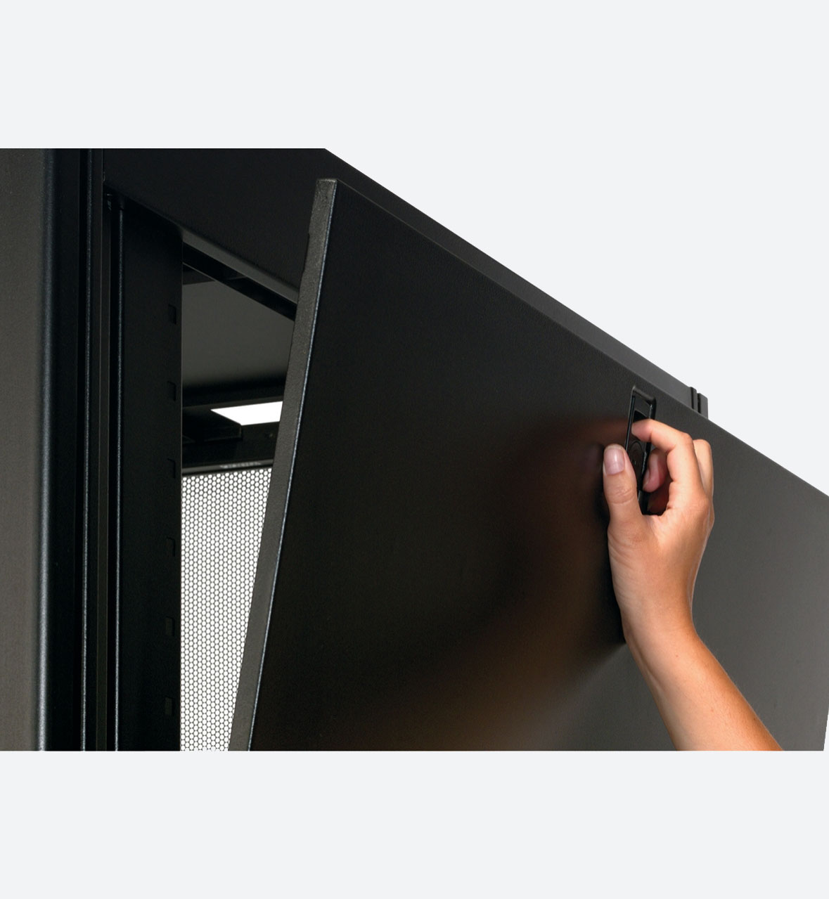 APC NetShelter SX, Server Rack Enclosure, 42U, Black, 1991H X 750W - Image 7