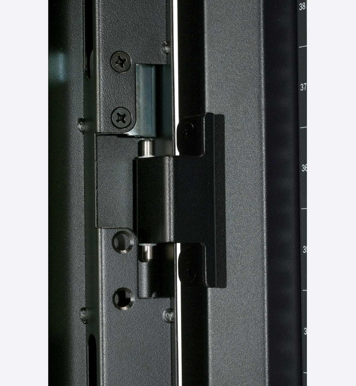 APC NetShelter SX, Server Rack Enclosure, 42U, Black, 1991H X 600W - Image 8