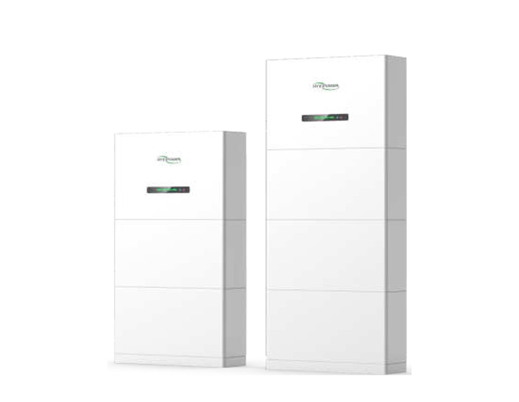 Hybrid solar and battery energy storage system for renewable energy applications